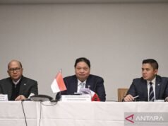 昨天紡織品0%關稅,操縱股價