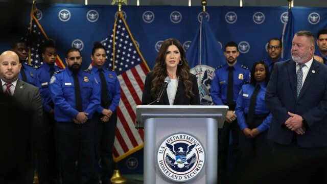 kristi-noem-miami-airport-tsa.jpg