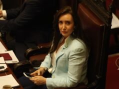 維拉魯埃爾在批評他與昆德拉的會面後做出了嚴厲反應