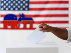 「弱」與「極端」:美國新調查揭示了當今政黨的定義詞