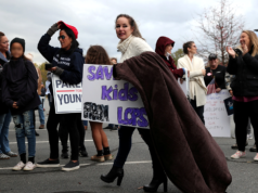 弗吉尼亞州主要學校董事會在學生死亡後模擬襲擊家長的“恐怖分子”