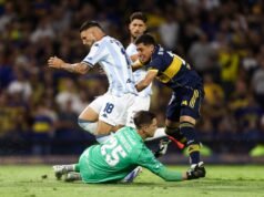 Apertura 錦標賽現場嘴與賽車比賽