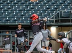 Revs Seize Day,斯科特 – OurSports Central