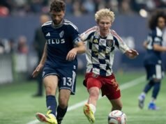 傑克遜作為白帽隊在賽季揭幕戰對陣皇家鹽湖城的比賽中進球