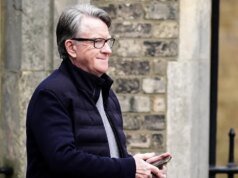 英國前駐美大使因涉嫌公共行為不當被捕