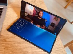 這可能是我們第一次看到三星即將推出的寬折疊手機