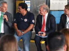 肖利和布羅姆陪同運送從盧漢前動物園救出的動物