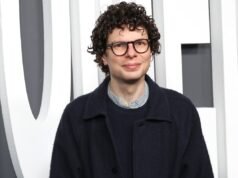西蒙·阿姆斯特爾 (Simon Amstell) 表示死藤水使他擺脫了對性的“羞恥”