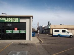 QuikTrip 購買丹佛 I-70 靠近 7-11 加油站的房產