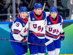 布洛克·尼爾森為美國隊攻入兩球。超越拉脫維亞申奧