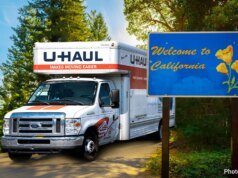 隨著人們逃往紅色州,藍色州失去了國會席位。