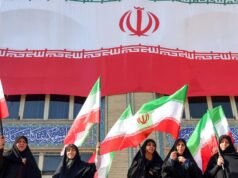 伊朗人為美國的打擊做準備,有些人則敢於希望政權更迭