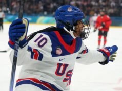 美國女子曲棍球隊擊敗加拿大隊進入奧運會四分之一決賽