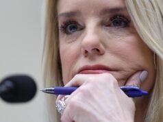 邦迪聲稱在反對 ICE 口罩禁令的鬥爭中取得勝利;法院對另一起案件作出裁決