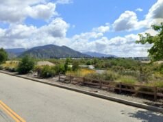 她被發現赤裸在溝渠中。洛杉磯檢察官表示他們已經解開了一個長達 30 年的悲慘謎團