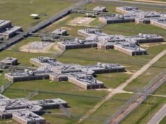 參議員譴責 ICE 拘留死亡人數上升,理由是醫療狀況差