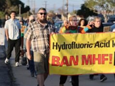 托倫斯居民呼籲禁止煉油廠使用“食肉”化學品