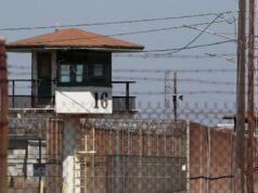 加州連環戀童癖者獲假釋。受害者義憤填膺