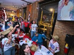 有多少芝加哥人在他的超級碗中場表演中稱呼“壞兔子”?