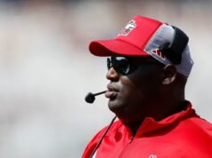 北伊利諾伊州教練托馬斯·哈莫克(Thomas Hammock)辭職,前往 NFL 工作