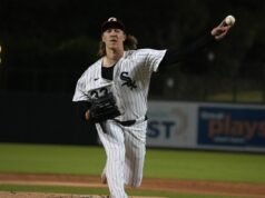 白襪隊投手新秀哈根史密斯在摔倒後復出