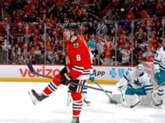 瑞恩·多納托 (Ryan Donato) 期待已久的進攻爆發推動黑鷹隊擊敗鯊魚隊