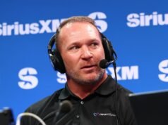 官方消息:熊隊傳奇人物布萊恩·烏拉徹 (Brian Urlacher) 認證四分衛凱萊布·威廉姆斯 (Caleb Williams) 為“壞蛋”,並表示他會留下來