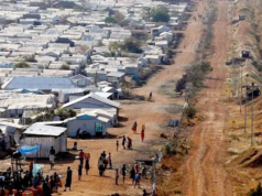 因政治活動而被拘留的委內瑞拉人的家人要求釋放他們