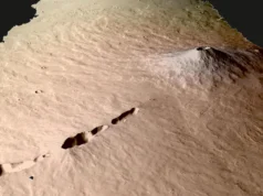 一座年輕的火星火山在地表下隱藏著強大的岩漿引擎