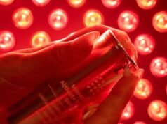 如何制定紅燈 + 護膚方案以獲得所有可見結果