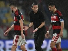 前英超左後衛在8-0獲勝並贏得一座獎盃後被解僱