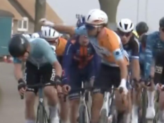 比賽中途猛擊對手頭部:基恩·瓦茨退出下一場比賽