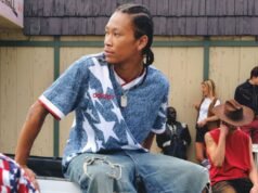 阿迪達斯以牛仔球衣向美國國家隊 1994 年世界盃致敬。