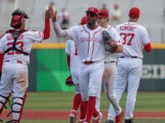 美國隊主教練馬克·德羅薩稱加拿大隊是“一群鬥志旺盛的人”