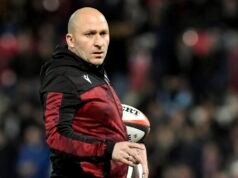 《醫生以為我中風了》:缺席一個月後,土倫隊主教練皮埃爾·米尼奧尼講述了他的艱難時期