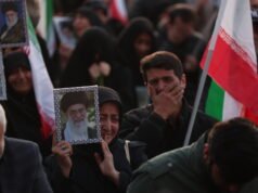 他們透過殺害阿亞圖拉阿里·哈梅內伊來傷害伊朗。痛苦中的人們