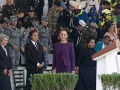 謝因鮑姆表揚 8M 武裝部隊女性