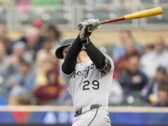 柯蒂斯·米德的本壘打幫助澳大利亞隊戰勝捷克隊晉級WBC