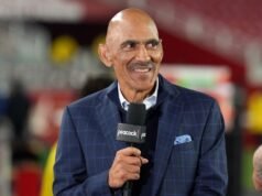 17 年後,托尼鄧吉 (Tony Dungy) 在 NBC 上露面