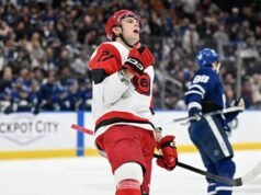 颶風隊試圖在大都會賽中加強對企鵝隊的領先優勢