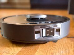 Shark PowerDetect UV Reveal 評測:這款機器人吸塵器可以去除污漬