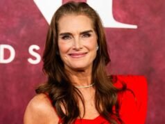 波姬小絲記得小甘迺迪是“最好的接吻者之一”