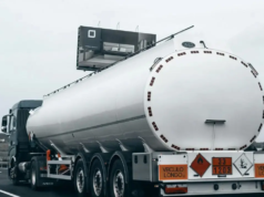 巴林在穆哈拉格省發生火災後發布留在室內的建議