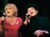 洛娜·勒夫特 (Lorna Luft) 在麗莎·明內利修女 80 歲生日之際向她致敬