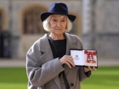 讓·拉波泰爾去世:向《王冠》和《唐頓莊園》中「真正精彩」的明星致敬。