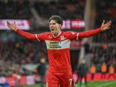 在哈克尼中場改革期間,曼聯正在討論凱恩海登