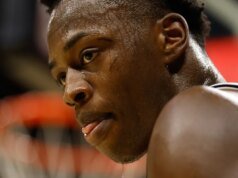 這位前老虎隊在加時賽中幫助阿肯色大學擊敗密蘇里大學