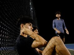 《彈珠台》是一份真/假文件,講述了一名年輕伊拉克移民的故事