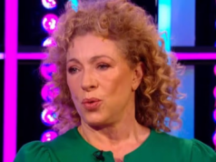 《嚴格》明星亞歷克斯金斯頓分享了她在診斷前忽視的癌症症狀