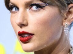 泰勒絲的粉絲在日益激烈的爭議中反對她